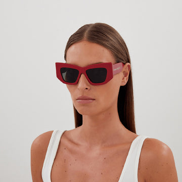 Alexander McQueen® AM0448S AM AM0448S 003 53 -  Red / Gray Sunglasses