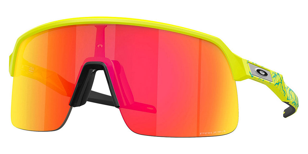 Oakley® OO9463 Sutro Lite OO9463 946367 139 - Matte tennis ball yellow / Prizm ruby Sunglasses